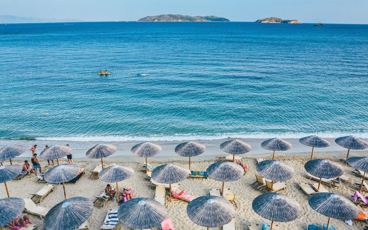 What Types Of Accommodations Are Available At The Beach?
