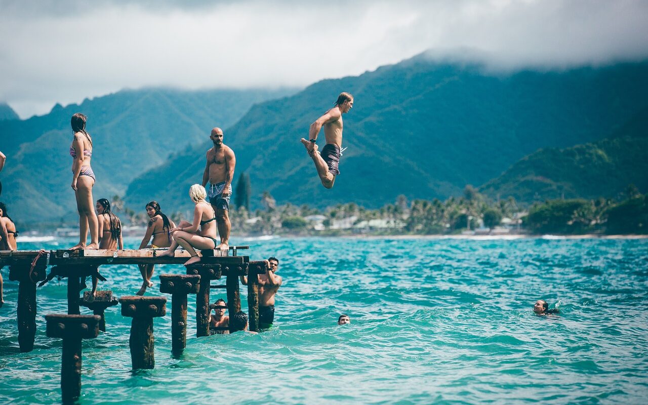 Can I Swim During High Tide Or Rough Surf?